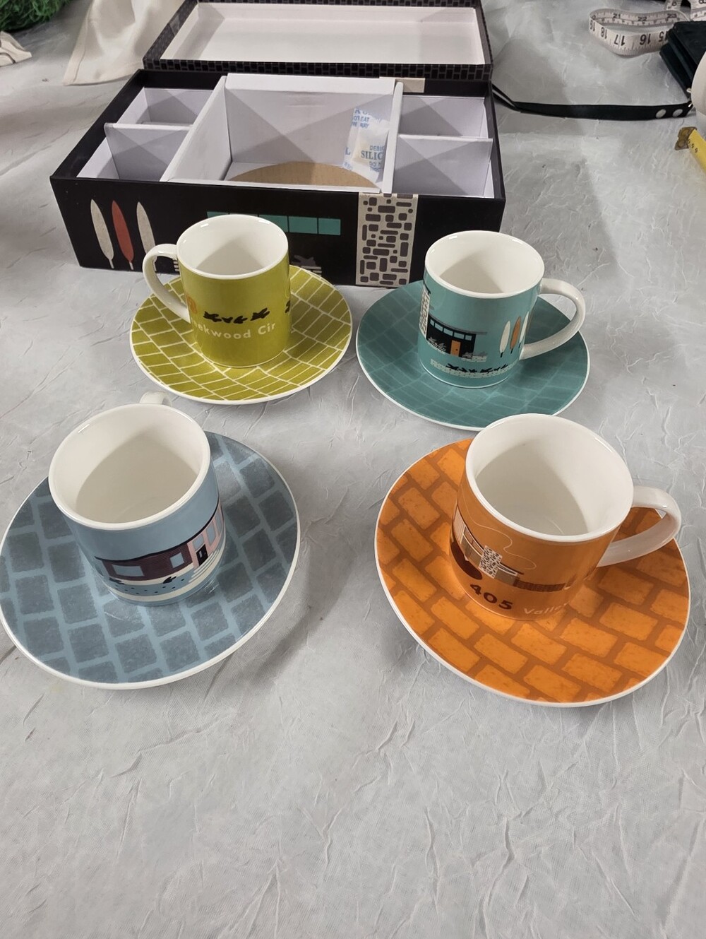 Magpie Abode Homestead 4 x Cup Mug & Saucer Espresso Coffee Set In Box